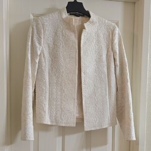 Chic Cream Women's Textured Blazer